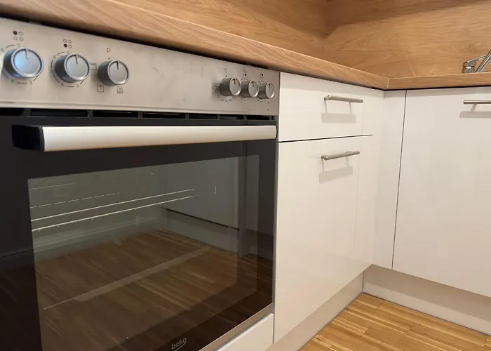 公寓 1br, Train Station, Central, Modern *