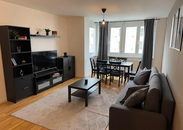 公寓 1br, Train Station, Central, Modern